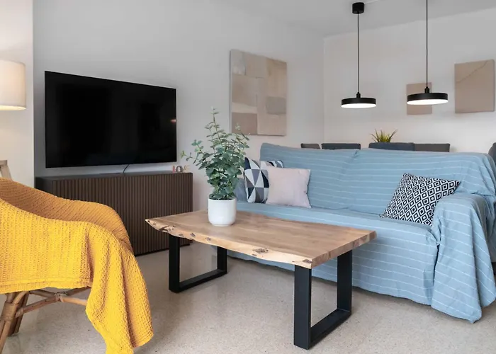 B L U E: Muchavista Sea View Apartment